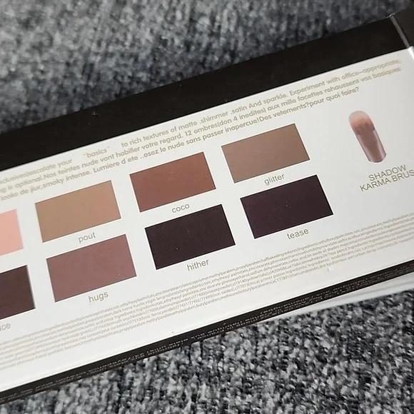 New Doll Face neutral Eye Shadow Palette - Picture 13 of 15